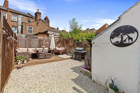 9 Faversham Road, Beckenham, BR3 3PN