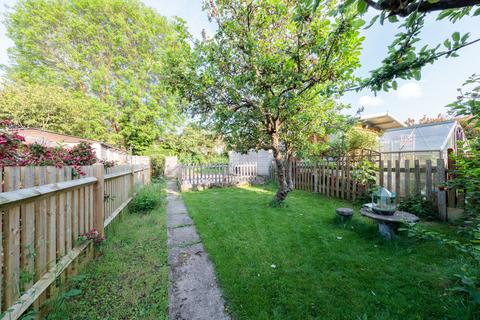 5 Linden Leas, West Wickham, BR4 0SE