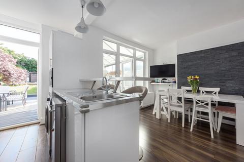 92 Aviemore Way, Beckenham, BR3 3RT