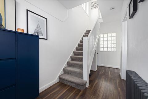 92 Aviemore Way, Beckenham, BR3 3RT