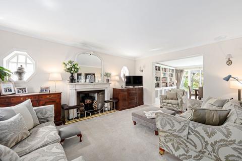 13 Redgate Drive, Bromley, BR2 7BT