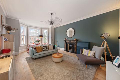 Flat 3, 13 Beckenham Road, Beckenham, BR3 4PL