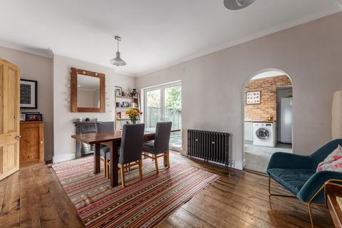 28 Chaffinch Road, Beckenham, BR3 4LU