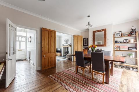 28 Chaffinch Road, Beckenham, BR3 4LU