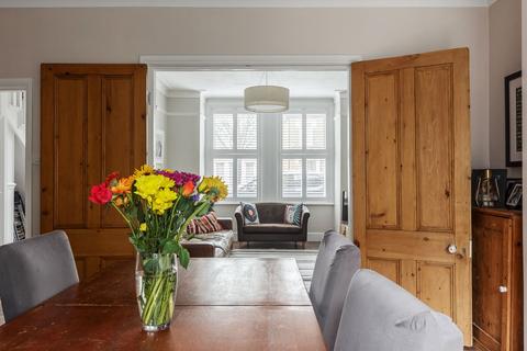 28 Chaffinch Road, Beckenham, BR3 4LU
