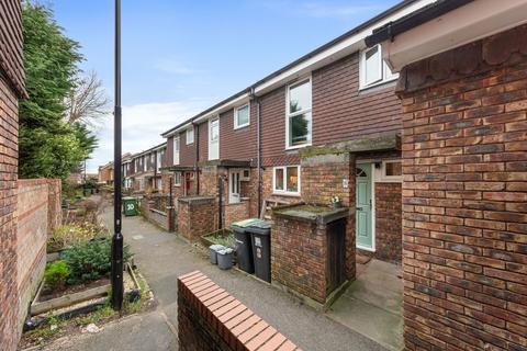 8 Lockwood Close, London, SE26 4HY