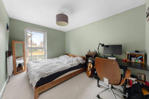 8 Lockwood Close, London, SE26 4HY