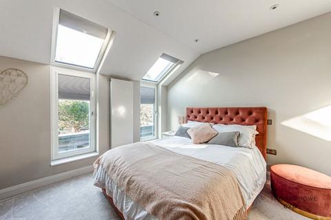 Flat 3, 25 Samos Road, Anerley, London, SE20 7UQ