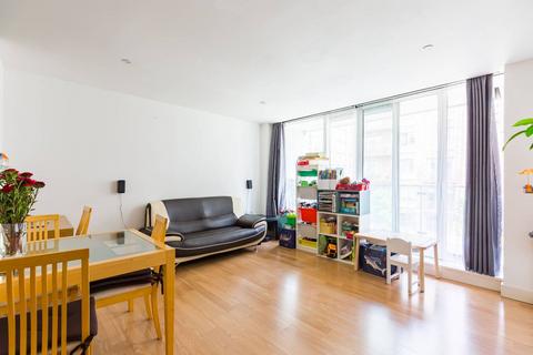 2 bedroom flat to rent, Latitude Court E16,, Royal Docks, London, E16