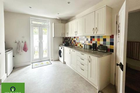 2 bedroom flat to rent, Devonshire Terrace, Kent CT10