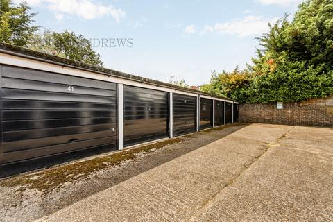 61 Fairlea Place, London, W5 1SP