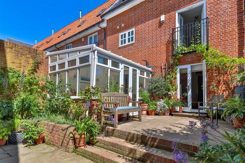 4 bedroom townhouse for sale, Station Yard, Hadleigh, Ipswich, Suffolk, IP7 5TG