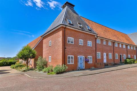 4 bedroom end of terrace house for sale, Station Yard, Hadleigh, IP7