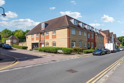 1 bedroom flat for sale, Wellsfield, Bushey