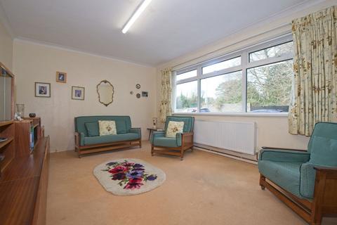 2 bedroom ground floor flat for sale, Fairwater Road, Cardiff CF5