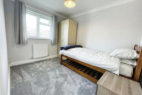 9 Guinea Close, Oakengates, Telford, TF2 6NF