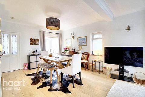69 Madan Road, Westerham, TN16 1DX