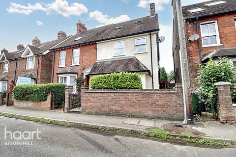 4 bedroom semi-detached house for sale, Madan Road, Westerham