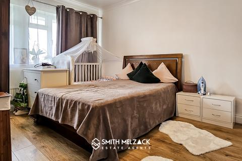 2 bedroom flat for sale, Newland Court, Forty Avenue, Wembley, HA9