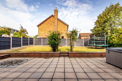 19 Canters Leaze, Wickwar, Wotton-under-edge, GL12 8LX