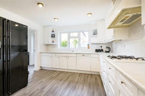 19 Canters Leaze, Wickwar, Wotton-under-edge, GL12 8LX