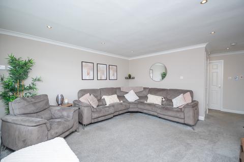 11 Angus Crescent, Crieff, PH7 4LF