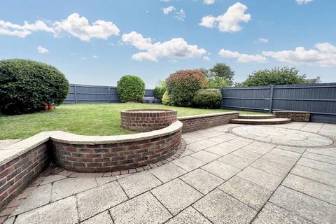 6 bedroom detached house for sale, Glynn Road, Peacehaven, BN10 8AT