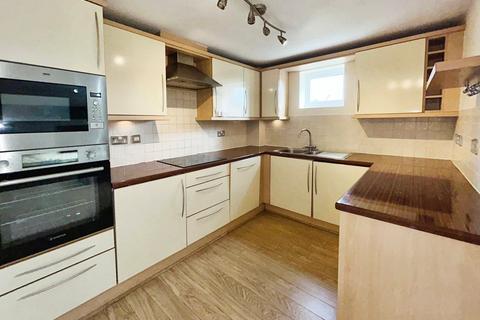 3 bedroom flat for sale, Waters Edge, 104 Harley Road, Sale, Cheshire, M33