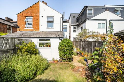 44 Albert Road, Addlestone, KT15 2PX