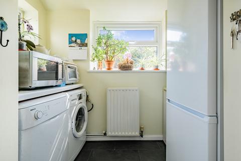 44 Albert Road, Addlestone, KT15 2PX