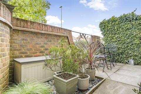 20 Yeend Close, West Molesey, KT8 2NY