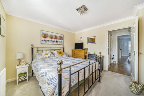 20 Yeend Close, West Molesey, KT8 2NY