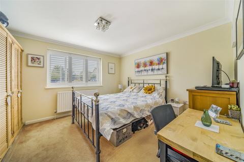 20 Yeend Close, West Molesey, KT8 2NY