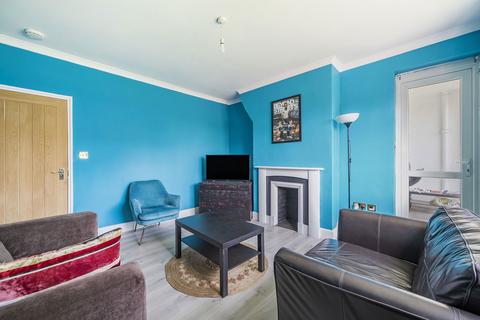 3 bedroom apartment for sale, Tulse Hill, London SW2