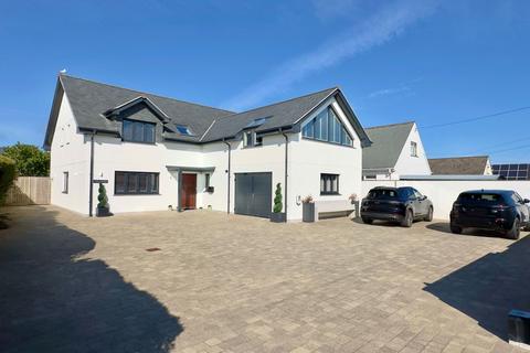 4 bedroom detached house for sale, St Merryn, PL28