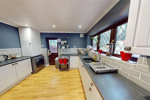 16 Chantry Crescent, Stanford-le-hope, SS17 0DN