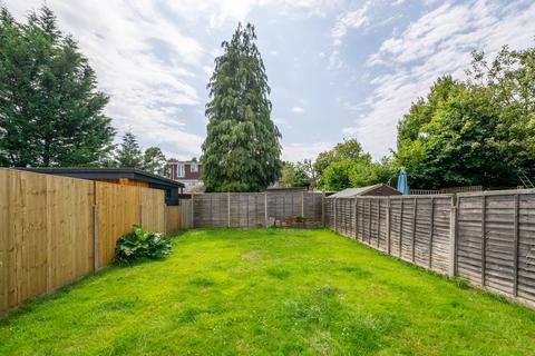 14 Kingsley Grove, Reigate, RH2 8DX