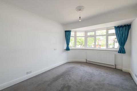 14 Kingsley Grove, Reigate, RH2 8DX