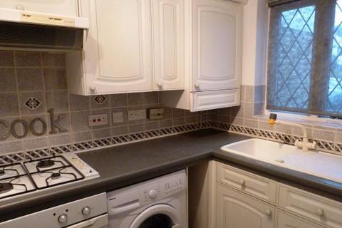 2 bedroom terraced house to rent, Robina Close, NORTHWOOD HA6