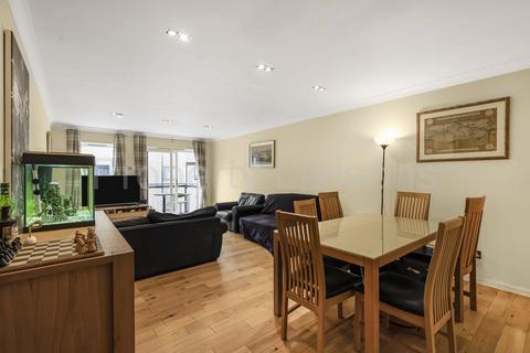 4 bedroom duplex for sale, Goodhart Place, London, E14