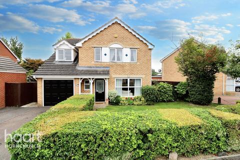 56 Bancroft Chase, Hornchurch, RM12 4DR