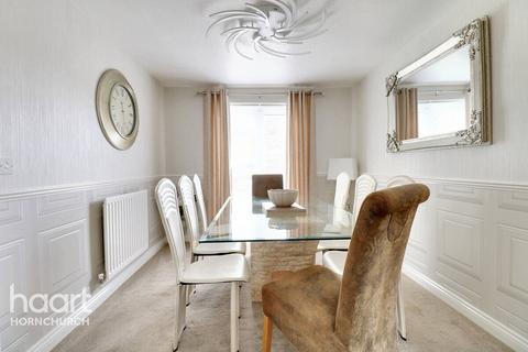 56 Bancroft Chase, Hornchurch, RM12 4DR