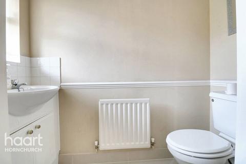 56 Bancroft Chase, Hornchurch, RM12 4DR