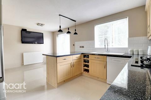 56 Bancroft Chase, Hornchurch, RM12 4DR