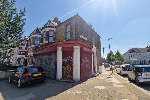 4 bedroom end of terrace house for sale, St Ann's Road, London N15