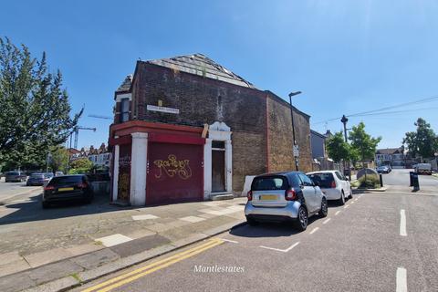 4 bedroom end of terrace house for sale, St Ann's Road, London N15