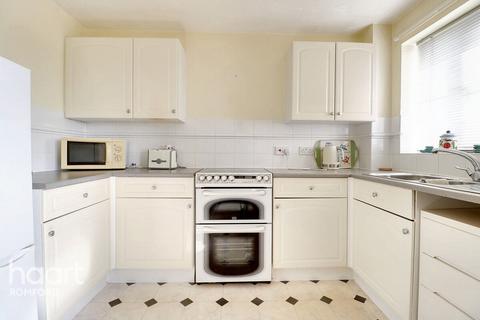 1 bedroom retirement property for sale, Gibson Court, Romford, RM1 1AJ