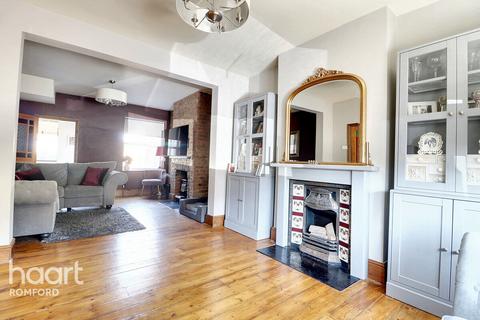 22 Como Street, Romford, RM7 7DJ