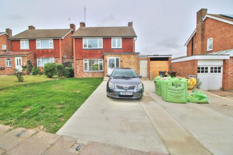 5 bedroom detached house to rent, Branston Road, Eastbourne BN22