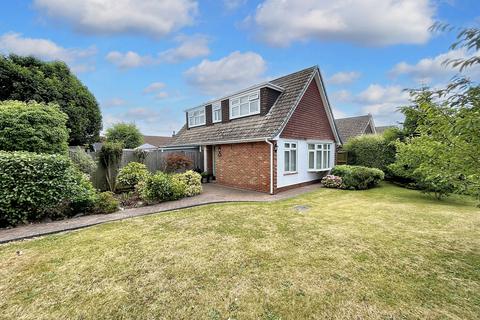 3 bedroom detached house for sale, May Crescent, Holbury, SO45